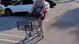 Met A Stranger In Supermarket Parking Lot —  Who Said —  He Was A Landscaper —  I Like His Power Tool