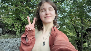 Bored Young Lady Put  Out Her Fellow And Put It Inside Her Pussy