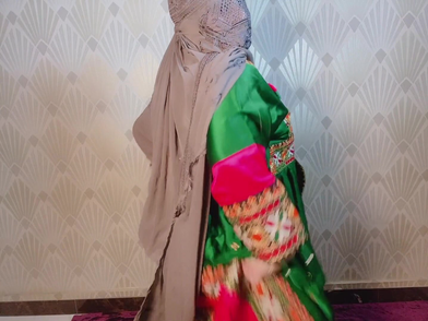 Insane Indian MILF Gets Her Tight Pussy Pounded With A Cucumber Inwards Her Booty